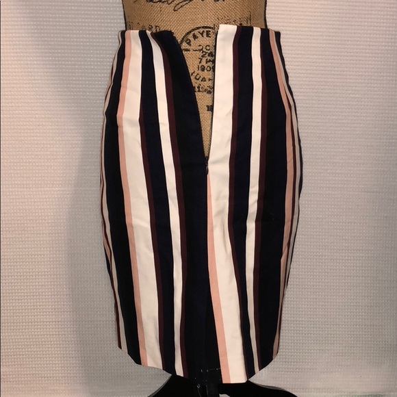 Ann Taylor petite Skirt - Picture 4 of 6